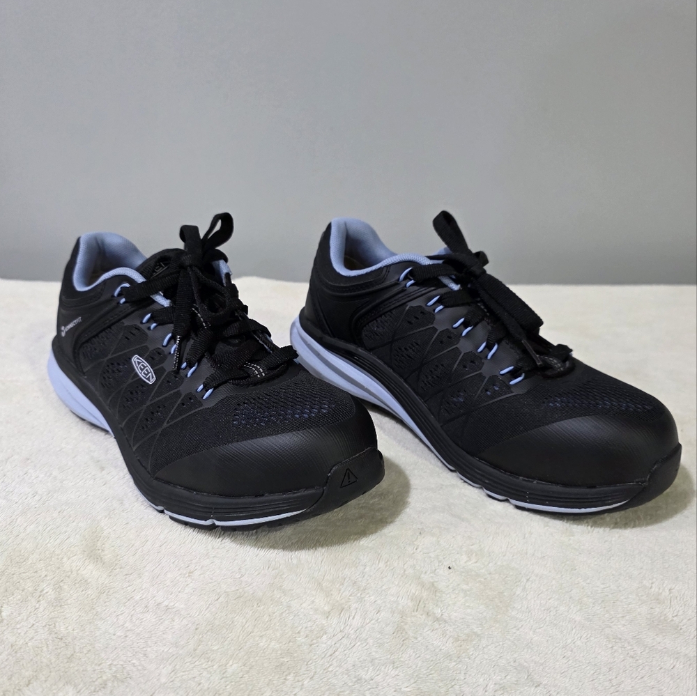 NWOT Keen Utility Vista Energy ASTM Shoes Carbon Toe in Black Hydrangea 7.5W